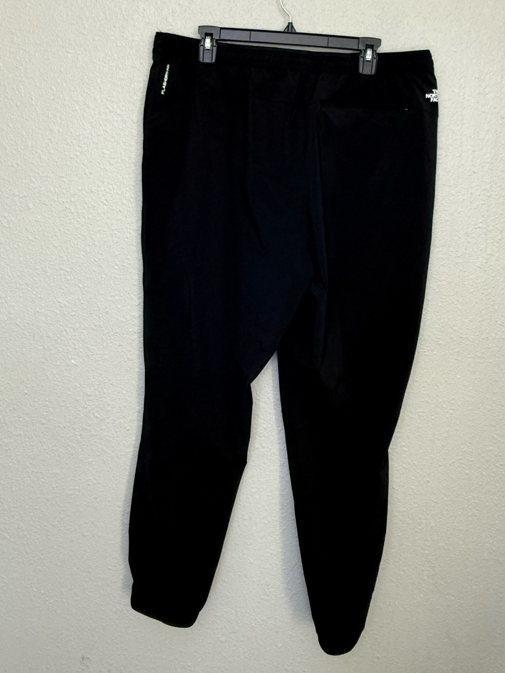 The North Face | Water Repellent Wander 2.0 Jogger | Black | Size XL - Picture 2 of 4